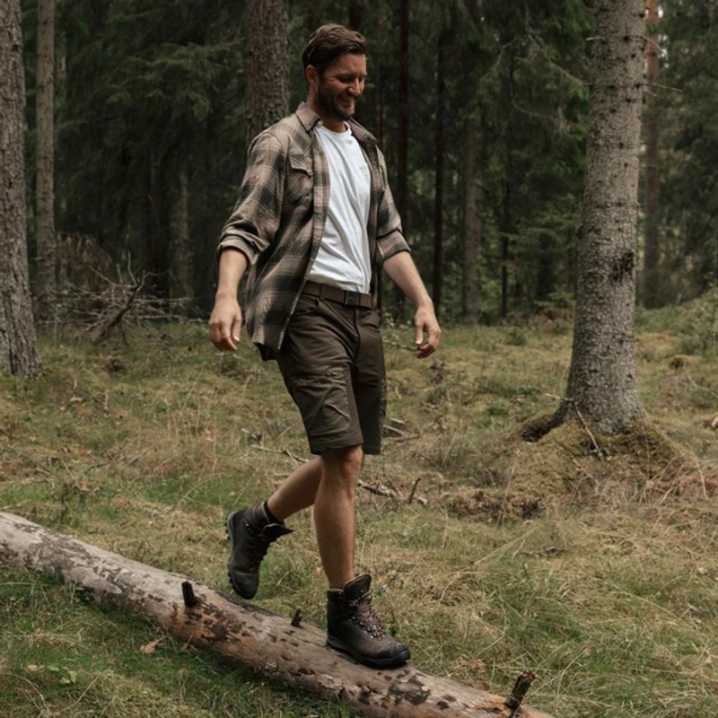 PINEWOOD® Finnveden Hybrid férfi rövidnadrág