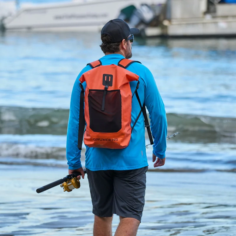 GRUNDÉNS BOOTLEGGER ROLL TOP BACKPACK 30L